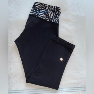 Lululemon Wunder Under cropped black leggings - 8